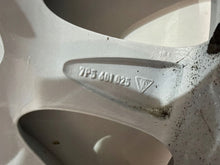 Load image into Gallery viewer, 4x Alufelge 18 Zoll 8.0" 5x130 53ET Glanz Silber 7P5601025 Porsche Cayenne FEL4992720257ea