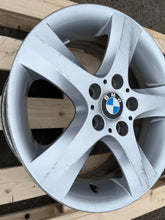 Load image into Gallery viewer, 1x Alufelge 17 Zoll 7.0" 5x120 6775622 BMW 1 E81 E87 Rim Wheel FEL7628230806av