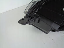 Laden Sie das Bild in den Galerie-Viewer, Frontscheinwerfer Opel Zafira Vivaro C 9832836480 Xenon Rechts Headlight