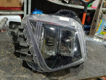 Laden Sie das Bild in den Galerie-Viewer, Frontscheinwerfer Hyundai Tucson 92102N7100 N7921-61120 LED Rechts Headlight SCH7335420432qm
