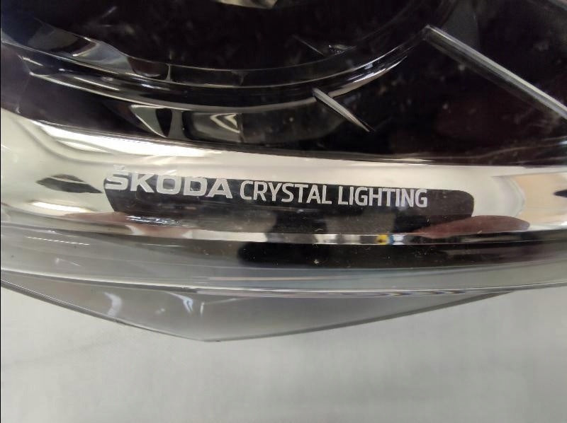 Frontscheinwerfer Skoda Superb III LED Rechts Scheinwerfer Headlight