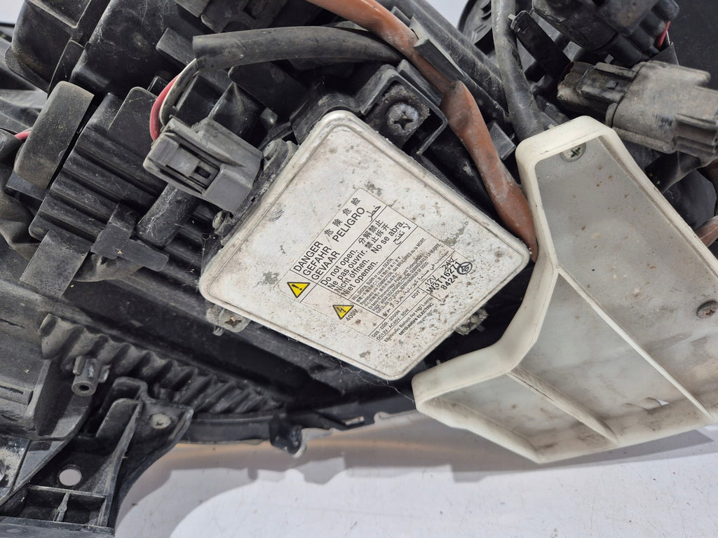 Frontscheinwerfer Citroën C-Crosser Xenon Links Scheinwerfer Headlight SCH8230430388cs