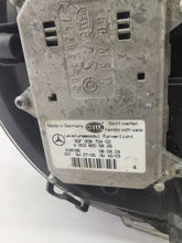 Laden Sie das Bild in den Galerie-Viewer, Frontscheinwerfer Mercedes-Benz W251 A0038205826 A2518202661 Rechts Headlight SCH4170926893hy