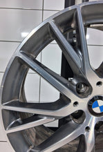 Laden Sie das Bild in den Galerie-Viewer, 1x Alufelge 17 Zoll 47ET Glanz Grau 7849122 BMW 1 F40 Rim Wheel FEL9950327757yc