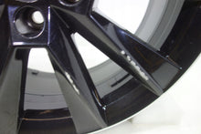 Laden Sie das Bild in den Galerie-Viewer, 1x Alufelge 17 Zoll 7.0&quot; 5x100 46ET 5JJ601025 Skoda Fabia Rapid Rim Wheel