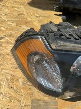 Load image into Gallery viewer, Frontscheinwerfer BMW X3 E83 Ein Satz Scheinwerfer Headlight SCH1407068942em