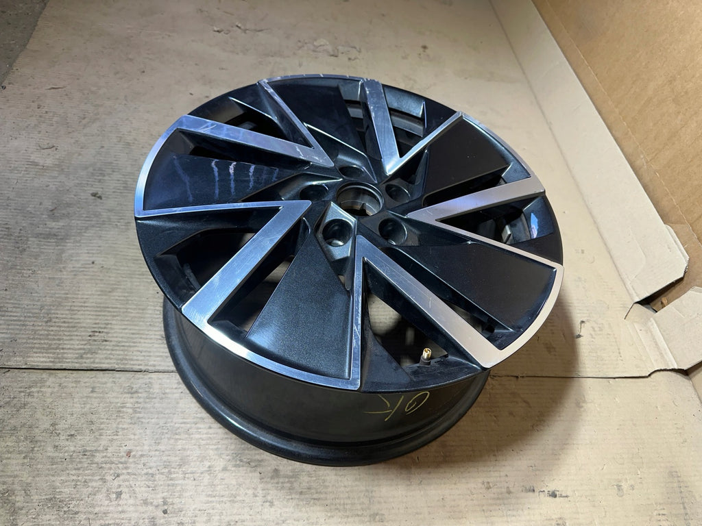 1x Alufelge 18 Zoll 7.5" 5x112 48ET Glanz 5E3601025AD Skoda Octavia 5e3