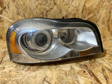 Laden Sie das Bild in den Galerie-Viewer, Frontscheinwerfer Volvo Xc90 31111845 89902046 Xenon Rechts oder Links
