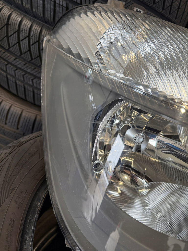 Frontscheinwerfer Mercedes-Benz Sprinter 1ED01103012 Rechts Headlight SCH5448363125uv