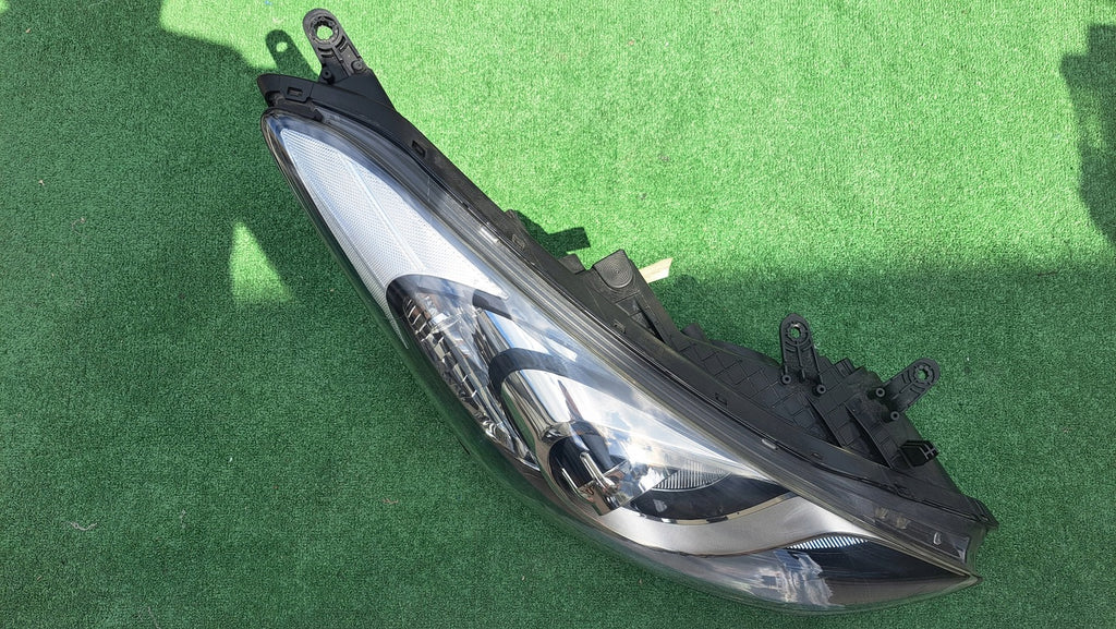 Frontscheinwerfer Hyundai I30 92102-A3000 Rechts Scheinwerfer Headlight