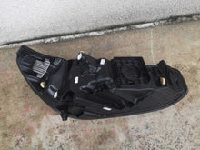 Laden Sie das Bild in den Galerie-Viewer, Frontscheinwerfer Ford Focus Links Scheinwerfer Headlight SCH9605086683cc