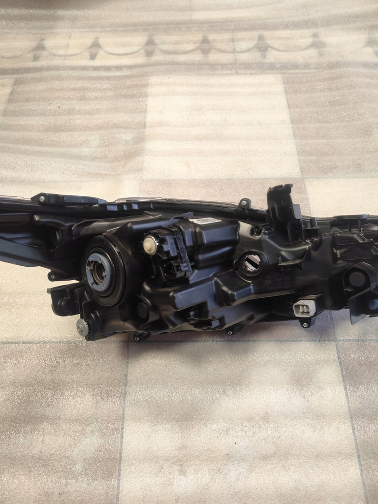 Frontscheinwerfer Toyota Corolla 8115002T31 LED Ein Stück (Rechts oder Links)