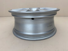 Load image into Gallery viewer, 1x Alufelge 17 Zoll 7.0" 5x114.3 41ET Glanz Silber Mg Passat B8 Rim Wheel FEL9709629553te