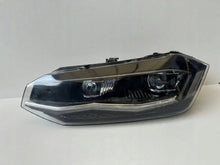 Laden Sie das Bild in den Galerie-Viewer, Frontscheinwerfer VW Polo 2G1941035H Links Scheinwerfer Headlight