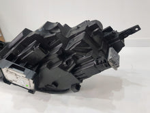 Laden Sie das Bild in den Galerie-Viewer, Frontscheinwerfer Ford Kuga LV4B-13E016-AN Rechts Scheinwerfer Headlight SCH1727497515zd