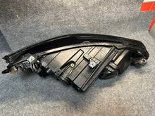Laden Sie das Bild in den Galerie-Viewer, Frontscheinwerfer VW Golf VIII I 5H1941005B 90150890 LED Links Headlight SCH2609934590ai