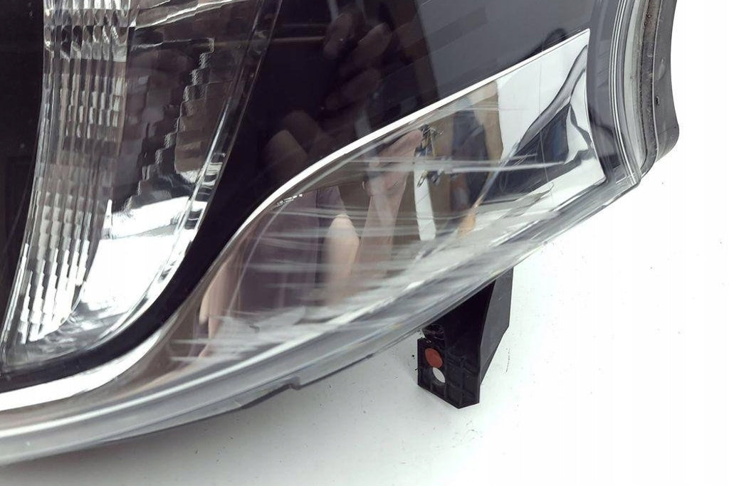 Frontscheinwerfer Opel Vivaro 1LE01156503 Ein Stück (Rechts oder Links)