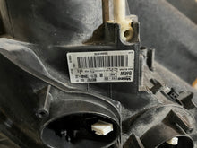 Load image into Gallery viewer, Frontscheinwerfer BMW F22 F23 Xenon Ein Stück (Rechts oder Links) Headlight