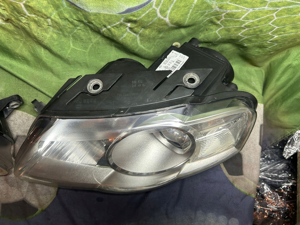 Frontscheinwerfer VW Passat 3C0941005J 3C0941006J Ein Satz Headlight SCH9056272521km
