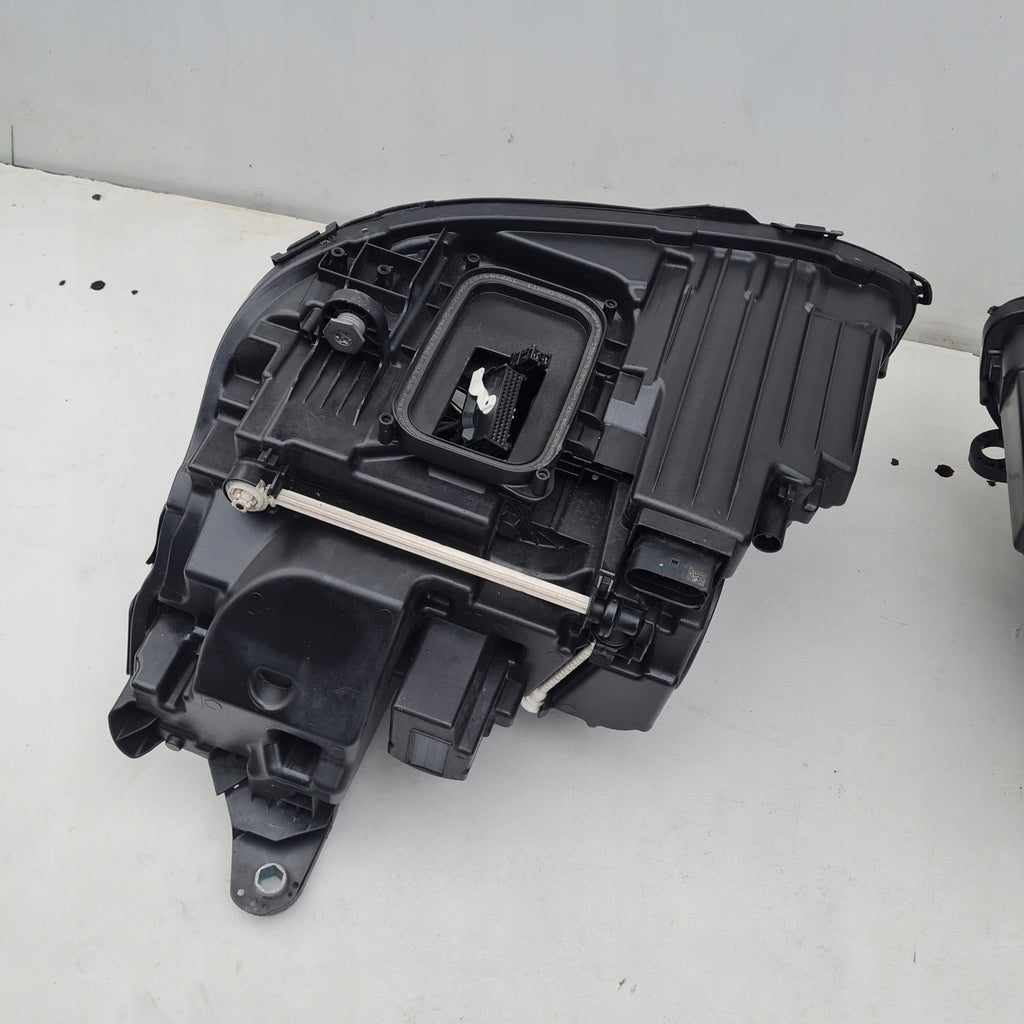 Frontscheinwerfer Mercedes-Benz W213 A2139063904 A2139064004 Rechts oder Links SCH9137164066by