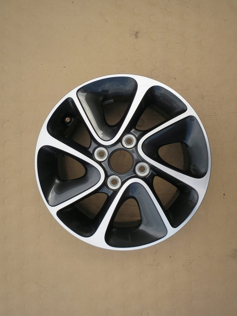 1x Alufelge 14 Zoll 5.5" 4x100 47ET Hyundai Rim Wheel