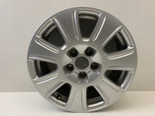 Laden Sie das Bild in den Galerie-Viewer, 1x Alufelge 16 Zoll 6.5&quot; 5x112 33ET Glanz Silber 8U0601025 Audi Q3 Rim Wheel