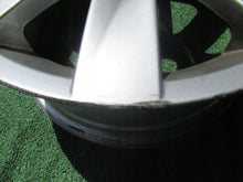 Load image into Gallery viewer, 1x Alufelge 15 Zoll 6.0&quot; 5x100 40ET Glanz Silber 6C0601025 VW Polo 6r Rim Wheel