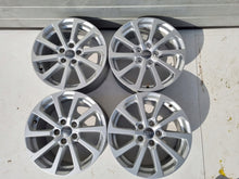 Laden Sie das Bild in den Galerie-Viewer, 4x Alufelge 17 Zoll 7.5" 5x112 51ET Silber 8V0601025DM Audi A3 Rim Wheel FEL3482554278ym