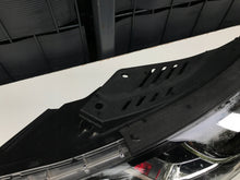 Laden Sie das Bild in den Galerie-Viewer, Frontscheinwerfer Hyundai I30 III 92101-G4510 LED Ein Stück (Rechts oder Links)