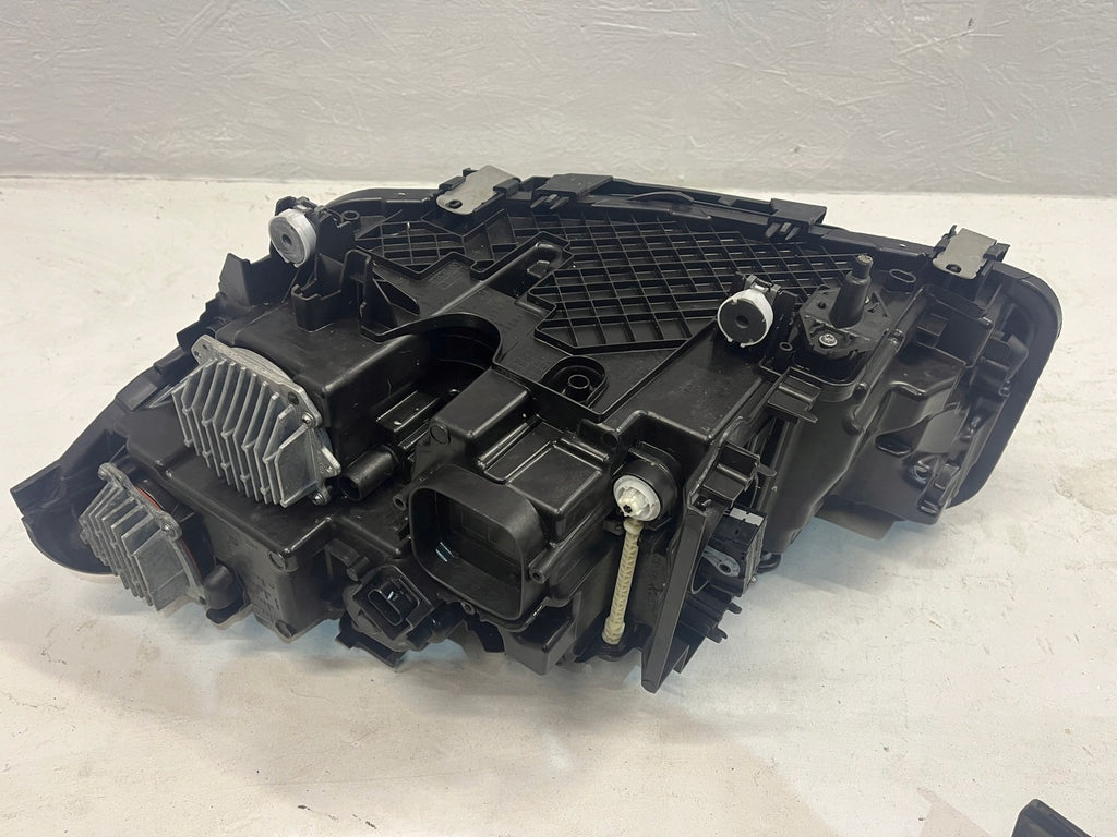 Frontscheinwerfer BMW 5 G31 G30 F90 5A388D6-03 LED Rechts Scheinwerfer Headlight SCH9557684228yf