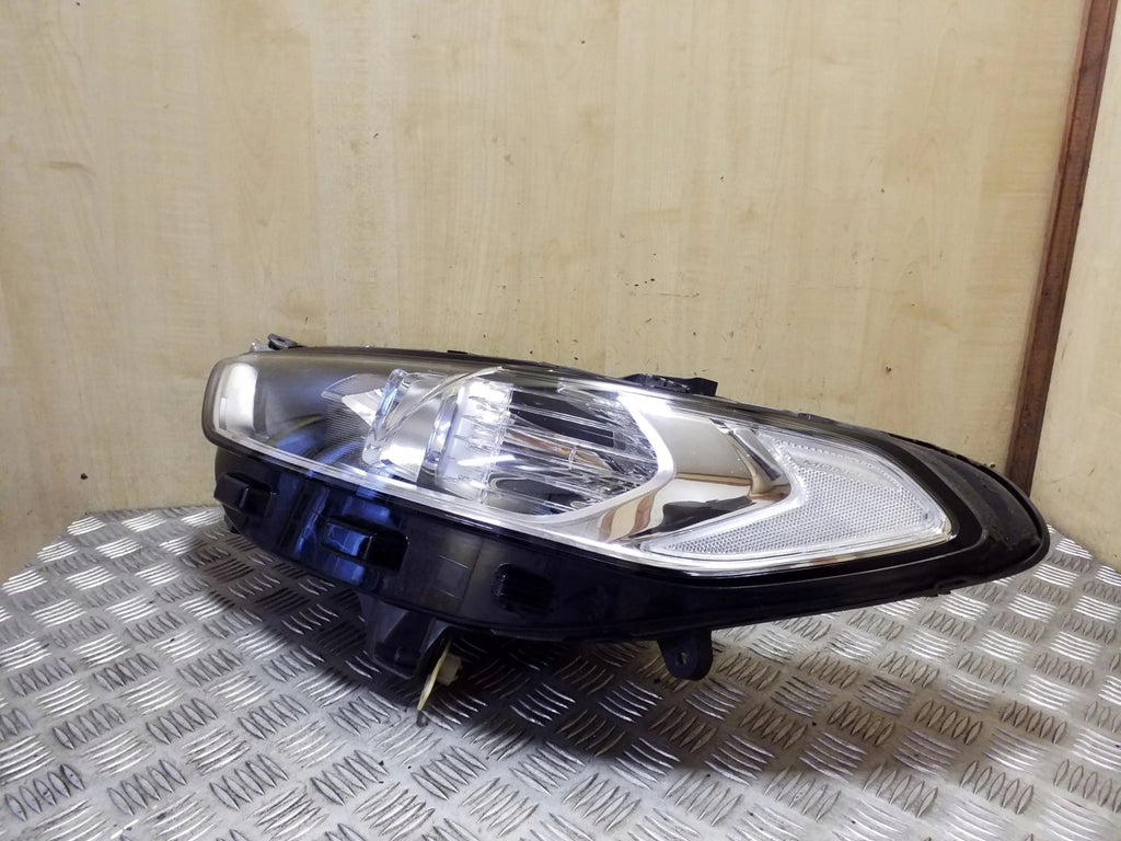 Frontscheinwerfer Ford Mondeo DS7313W030BE DS7313A005A89908746 Links Headlight SCH8110137894dk