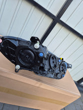 Laden Sie das Bild in den Galerie-Viewer, Frontscheinwerfer Jaguar Xe GX73-13W030-HF Links Scheinwerfer Headlight SCH7894614944lb