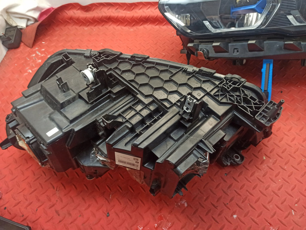 Frontscheinwerfer BMW X5 G05 5A279B2-01 5A55AA5-01 LED Rechts oder Links SCH3164917245gy