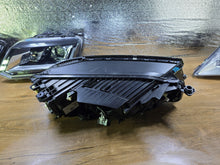 Laden Sie das Bild in den Galerie-Viewer, Frontscheinwerfer VW Touareg 761941081 Links Scheinwerfer Headlight SCH8783574982eu
