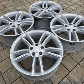 4x Alufelge 19 Zoll 8.0