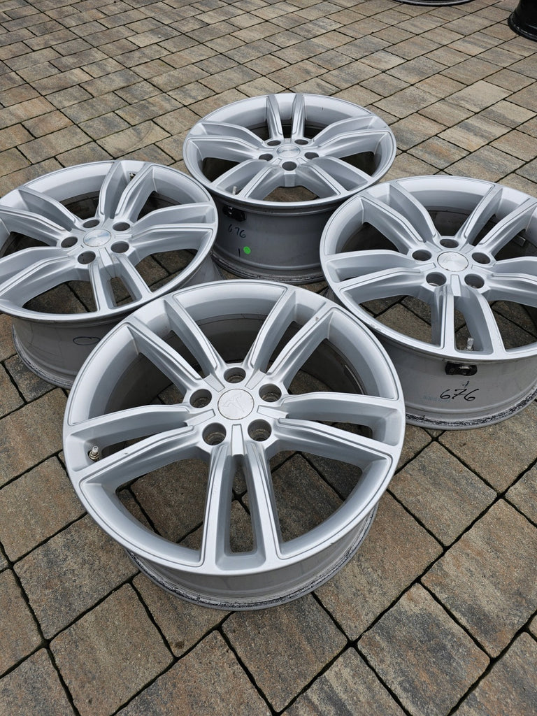 4x Alufelge 19 Zoll 8.0" 5x120 40ET Glanz Silber 6007214-00-D Tesla Model S FEL8048573631bs