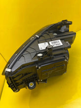 Laden Sie das Bild in den Galerie-Viewer, Frontscheinwerfer Mercedes-Benz W206 A2069065404 LED Rechts Headlight SCH6271037958se