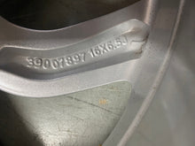 Laden Sie das Bild in den Galerie-Viewer, 1x Alufelge 16 Zoll 6.5" 4x108 20ET Glanz Silber 39007897 Opel Crossland FEL5864741701aq