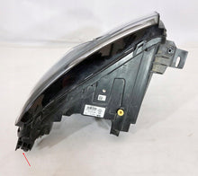 Laden Sie das Bild in den Galerie-Viewer, Frontscheinwerfer Ford Courier R2X6-13E015AE Links Scheinwerfer Headlight SCH4436760459xg