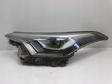 Laden Sie das Bild in den Galerie-Viewer, Frontscheinwerfer Toyota Chr C-Hr 81110-F4071-00 LED Rechts oder Links
