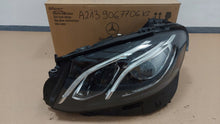 Laden Sie das Bild in den Galerie-Viewer, Frontscheinwerfer Mercedes-Benz W213 A2139067706 LED Links Headlight SCH3882119582tr