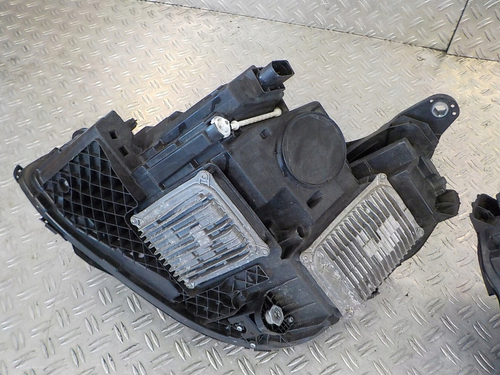 Frontscheinwerfer Mercedes-Benz W213 A2139067506 Ein Stück (Rechts oder Links) SCH9470110985yz