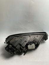 Laden Sie das Bild in den Galerie-Viewer, Frontscheinwerfer VW Touareg 7p6 7P1941033 LED Links Scheinwerfer Headlight