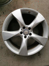 Load image into Gallery viewer, 1x Alufelge 19 Zoll 9.5&quot; 5x112 48ET Silber A2184010503 Mercedes-Benz Cls