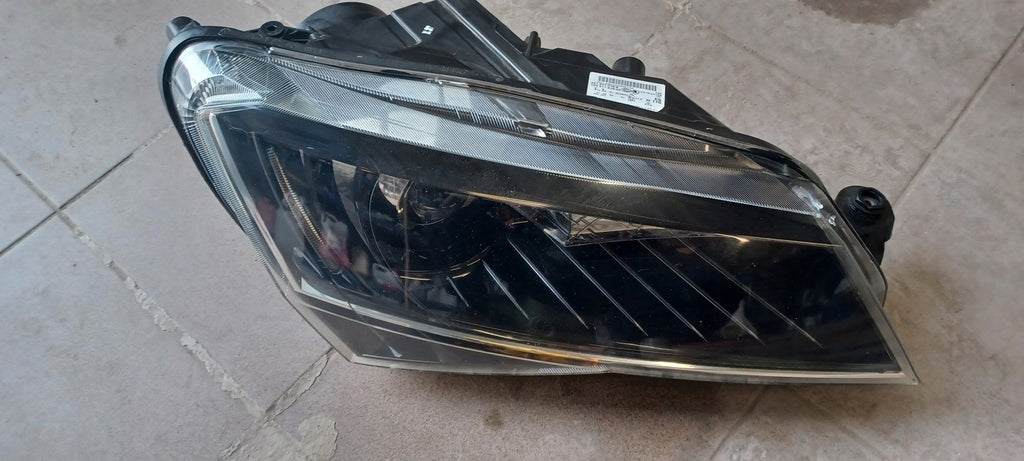 Frontscheinwerfer Skoda Superb III 3V1941016A LED Rechts Scheinwerfer Headlight