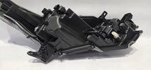 Laden Sie das Bild in den Galerie-Viewer, Frontscheinwerfer Toyota Yaris EUKO-6 Links Scheinwerfer Headlight SCH7538776271ra