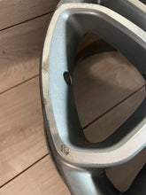 Laden Sie das Bild in den Galerie-Viewer, 1x Alufelge 18 Zoll 9.0" 5x112 A2124016302 Mercedes-Benz W212 Rim Wheel FEL9360215512yn