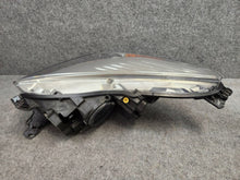 Laden Sie das Bild in den Galerie-Viewer, Frontscheinwerfer Ford Kuga I GV4113D154-AC 90102136 Xenon Rechts Headlight SCH2439705350ed