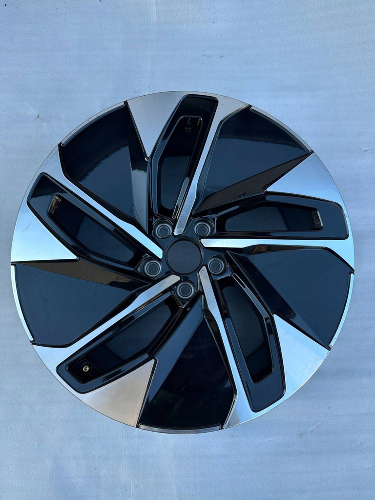 1x Alufelge 19 Zoll 8.0" 5x112 11AG01025 VW Id.3 Id.4 Rim Wheel FEL3134765695qk