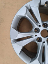 Load image into Gallery viewer, 1x Alufelge 17 Zoll 7.5&quot; 5x112 52ET 6856065 BMW F39 Rim Wheel